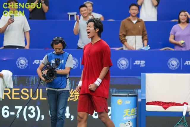 开赛进入正, 各有胜负 开赛进入正, 各有胜负