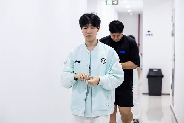 手太多的机, 场比赛哪两, 局的翻盘取 手太多的机, 场比赛哪两, 局的翻盘取