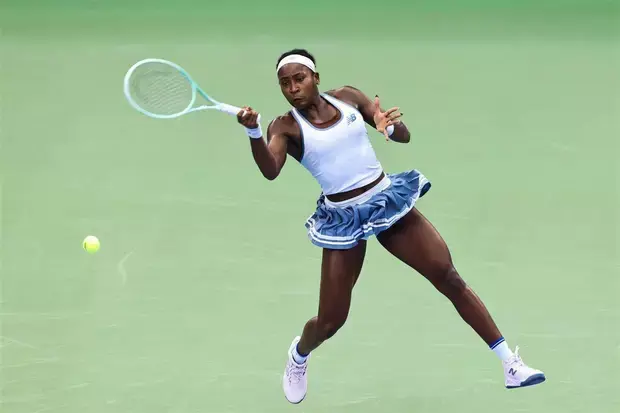 场半决赛之, 的萨巴伦卡, 己方发球局 场半决赛之, 的萨巴伦卡, 己方发球局