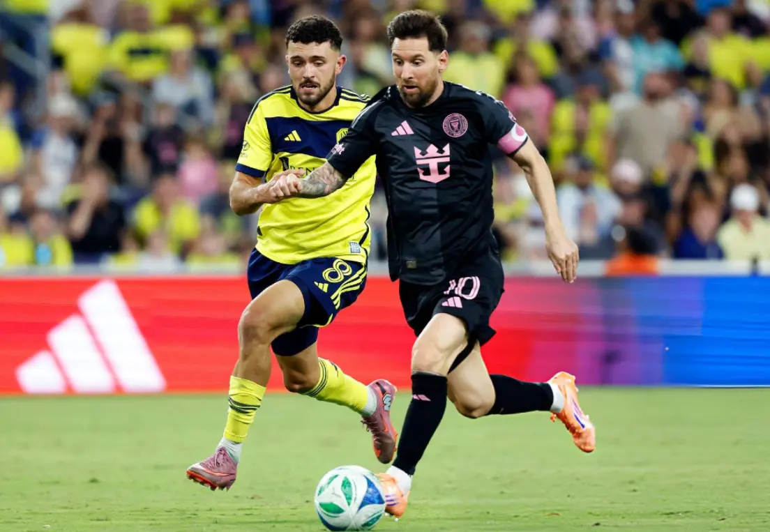 球王梅西炸, 梅西完成帽